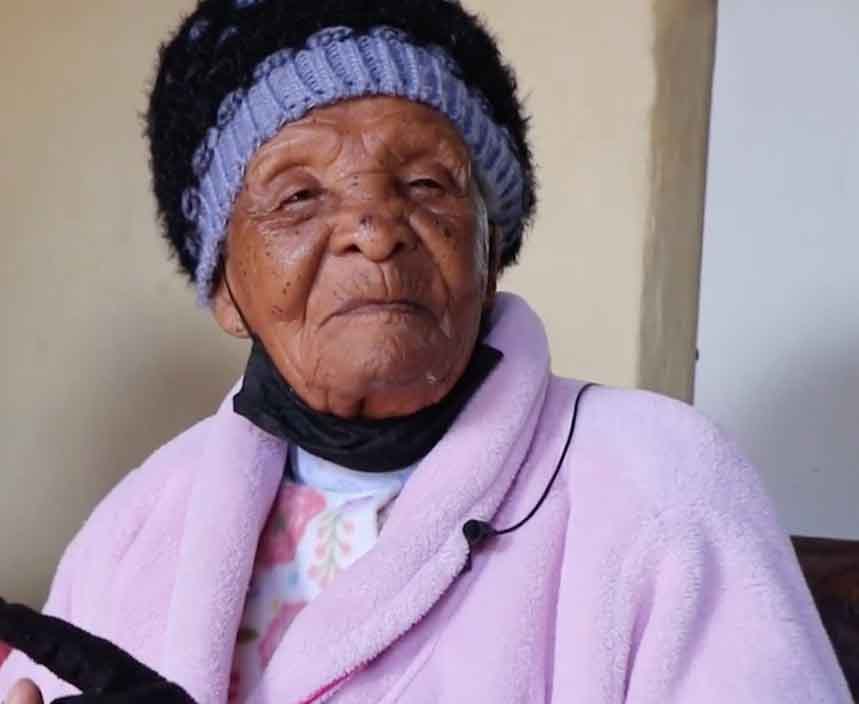 00-1-128-year-old-woman