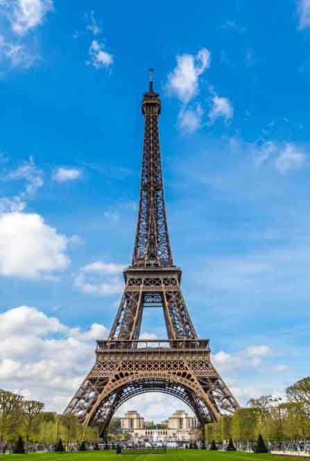 00-1-Eiffel-Tower