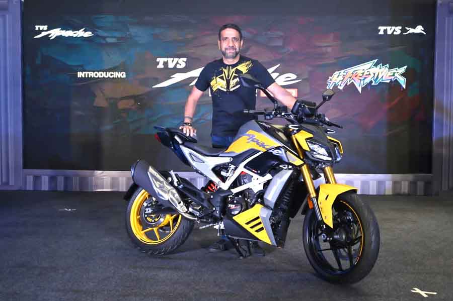 Vimal-Sumbly-Head-Business-Premium-at-the-launch-of-TVS-Apache-RTR-310-in-Kolkata.jpeg