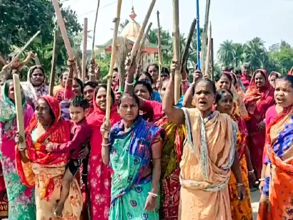 sandeshkhali-how-it-all-began-what-tmc-strongman-shajahan-sheikhs-goons-did-and-what-is-now-unfolding.webp sandeshkhali-how-it-all-began-what-tmc-strongman-shajahan-sheikhs-goons-did-and-what-is-now-unfolding.webp
