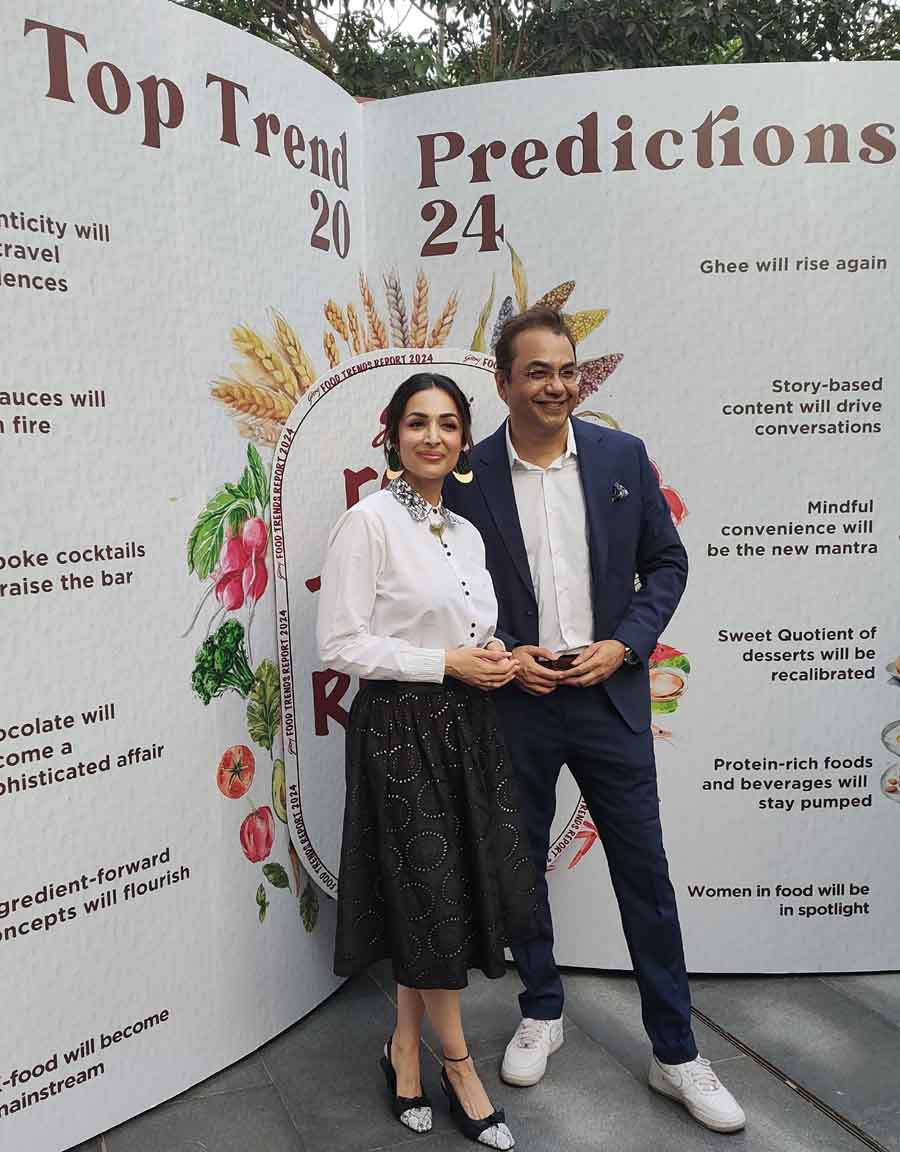 Actress-Malaika-Arora-along-with-Sujit-Patil