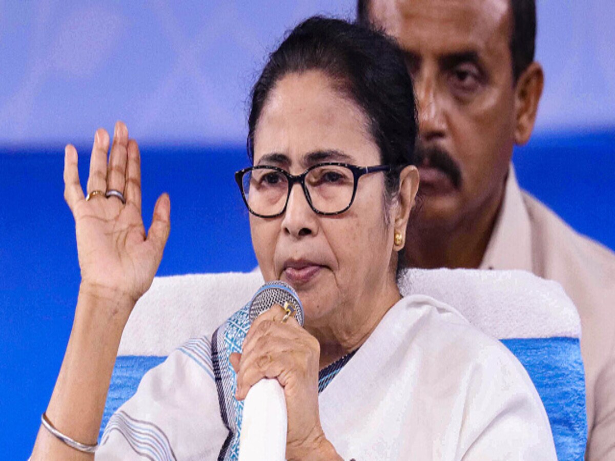 mamata_banerjee_blow_to_opposition_unity_sidelined_from_siddaramaiah_swearing_in_ceremony_1684485606.jpg mamata_banerjee_blow_to_opposition_unity_sidelined_from_siddaramaiah_swearing_in_ceremony_1684485606.jpg