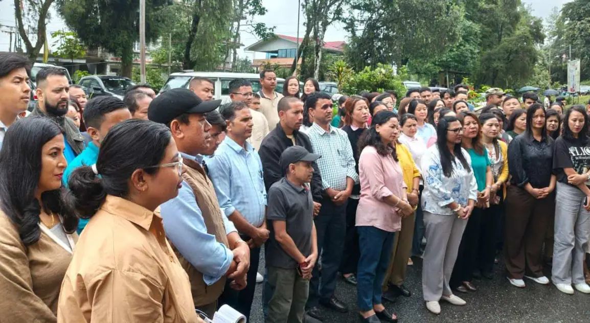 n6194910171719425306399ee006adda5466a27be0a88b9a9ab06b4ff20c3bd10a2df8c46e6631a0833babf