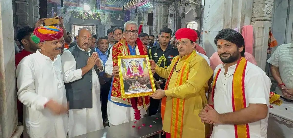 n6283678231724782090439abba028a5a6f2f15840af8a8cc9ba40caec7b3c0a42e8f69581e0081c93dc77d