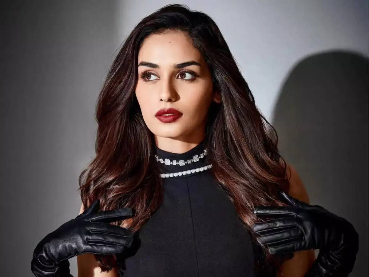 00-1-Manushi-Chhillar