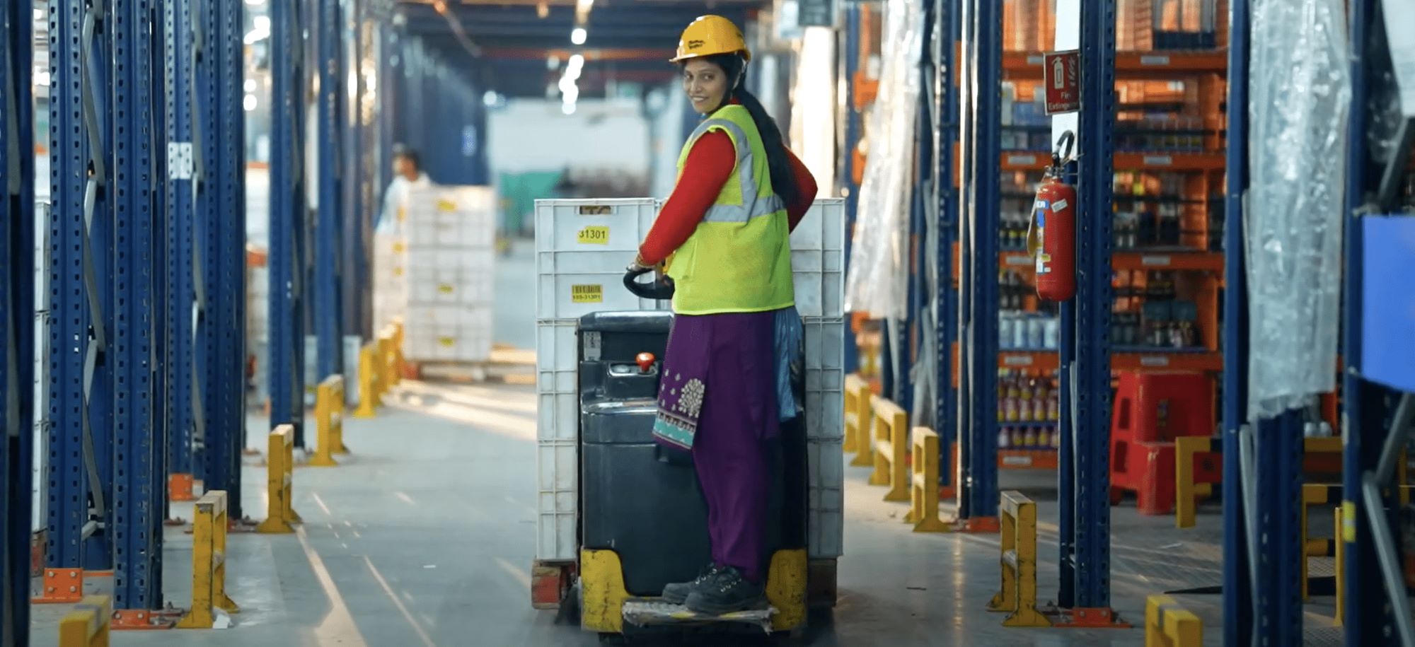 Flipkarts-supply-chain-will-create-over-1-Lakh-new-jobs-across-40-regions-this-festive-season