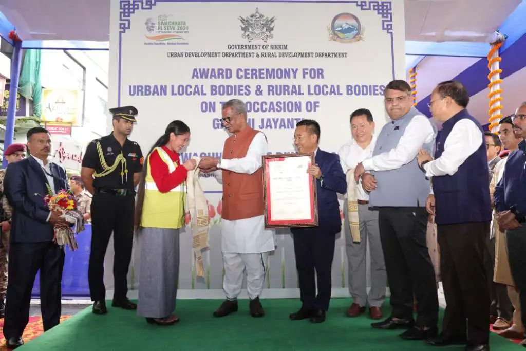 n6333846861727892984347d06309db215eedee01e1df98300837d23ef884790addfd035fe67a2d3919ec17