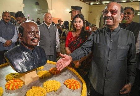 West-Bengal-Governor-CV-Ananda-Bose-next-to-a-bust_1732560007620