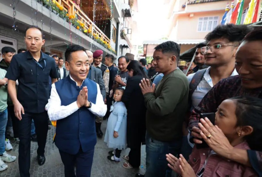 n6376481111730628693691726c88047840a1c5c9ec9bcf3e2fb5defadec4145c189672a83a41761d8f7a68