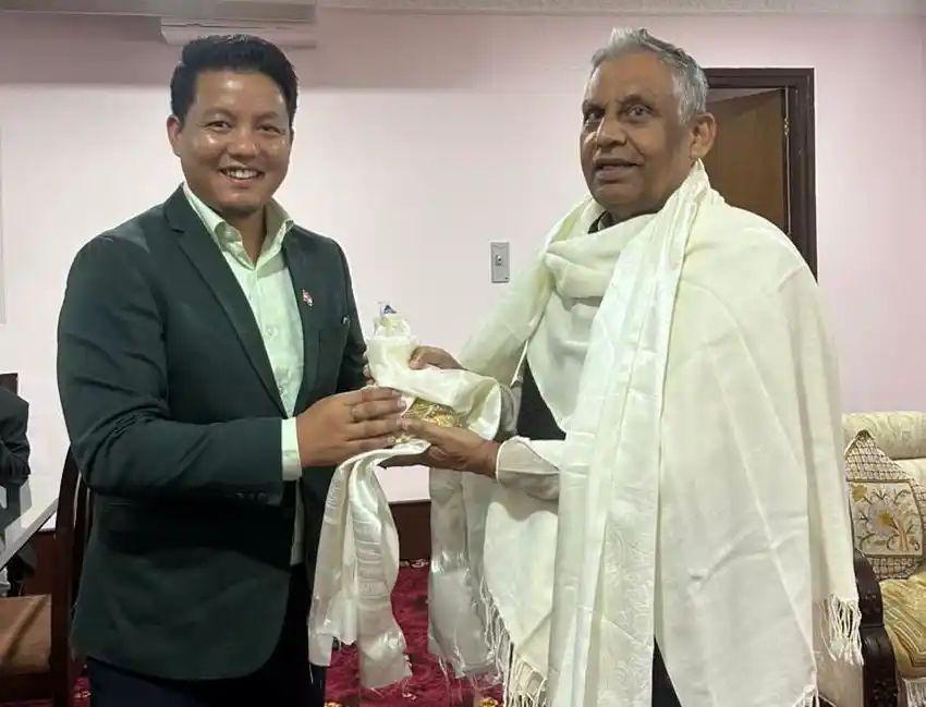 n639769919173195186728346b82e8ecfbe0ab84f2a2fcb058bc857c2c594dff06b00f0166ca81364453c94