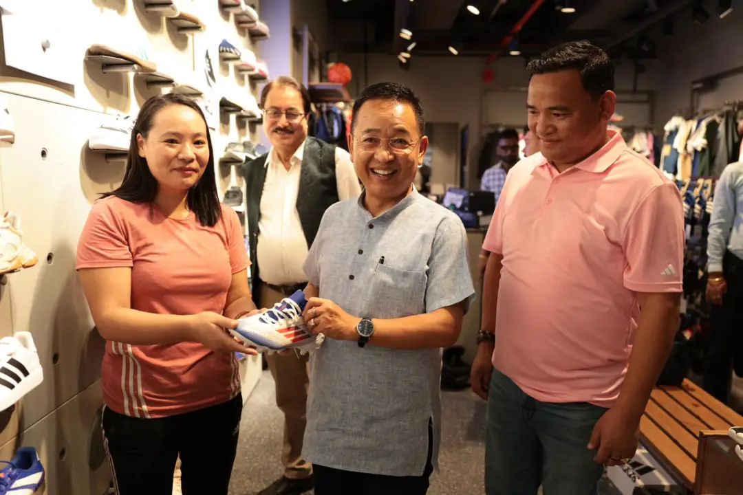 n6404732961732385074120cdc31c275759fbafdf2aeb7a79c51e86f3df4831e25f2f53e0edef26d7e2c9d1