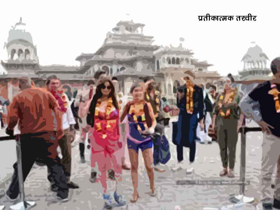 00-1-image-of-tourist-copy