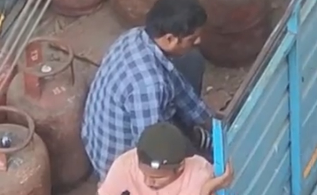 Screenshot_20241205_203653_YouTube