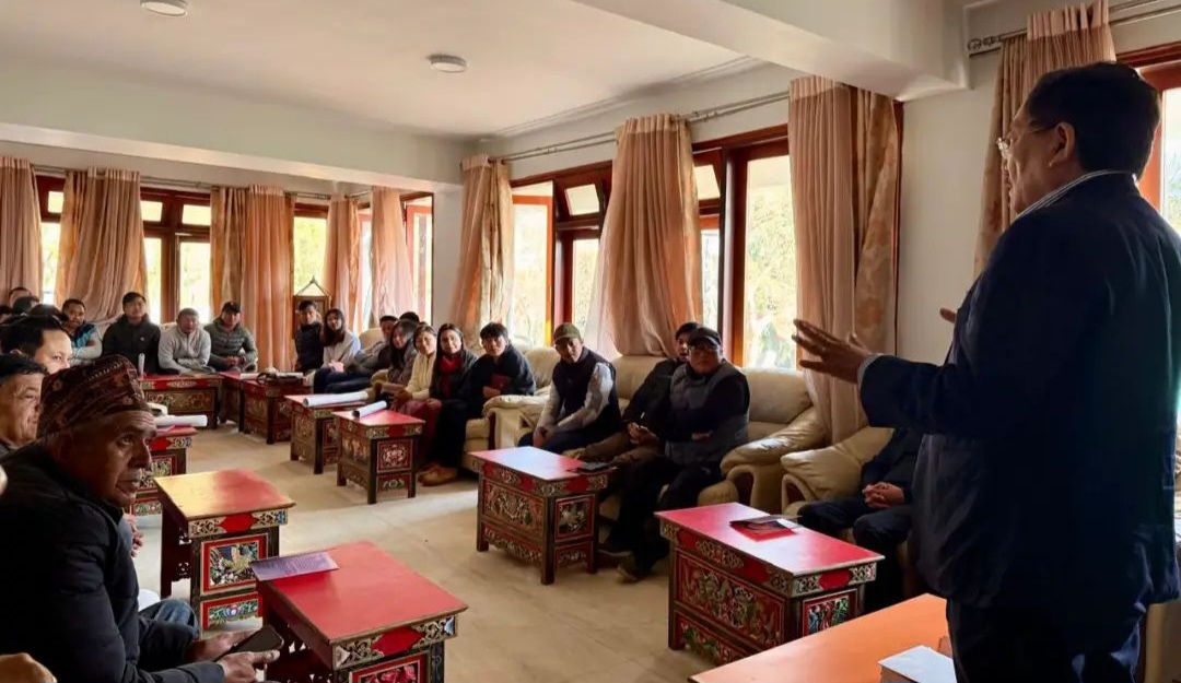 n64557180317355793591622e09974f69aa8eecb052c614c4f9c5bf44b96429a4be04d8d8d65743dd1d4ff0