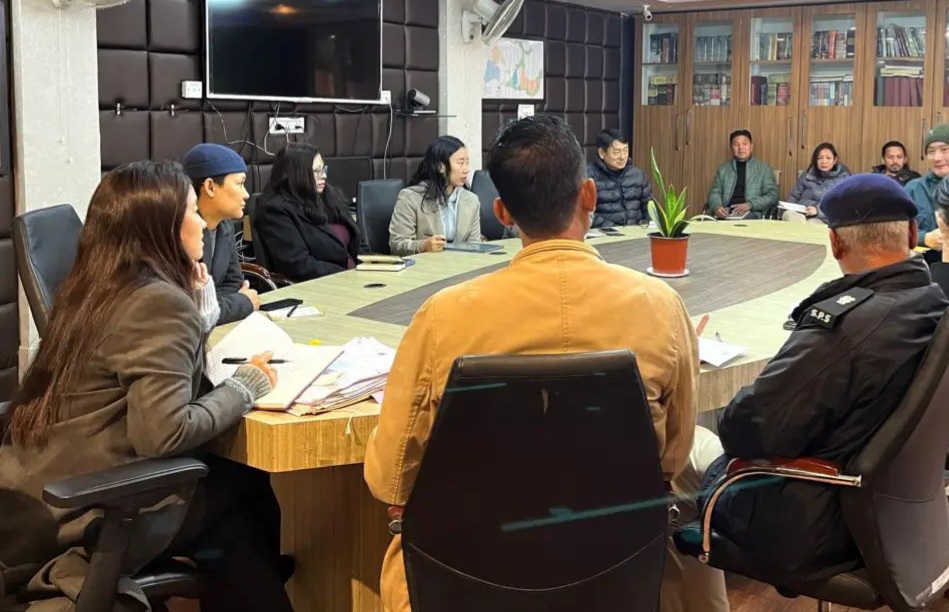 n6490542961737742068067e3d25244081a9f8b2d94d5afa42ae24832092320a927c1459f84218229650034