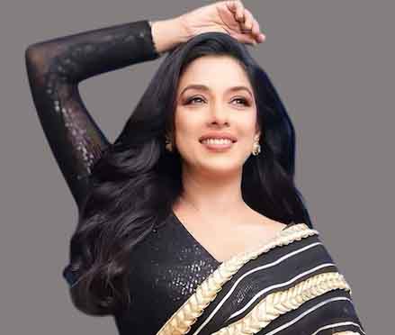 00-1-Rupali-Ganguly-1