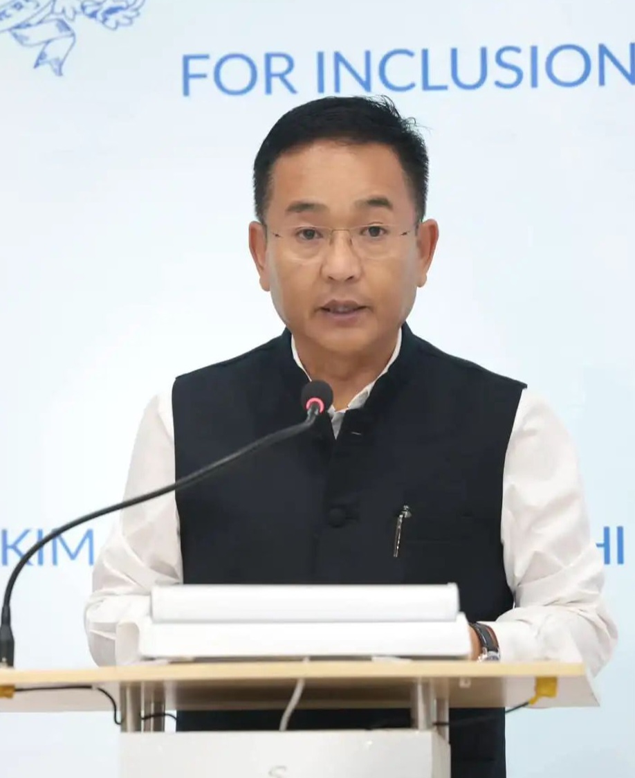 n6514326151739212470466e4e2fddd8e4013b7b4188c18230aab707e5623805f3a939bee4a1207d3554eed