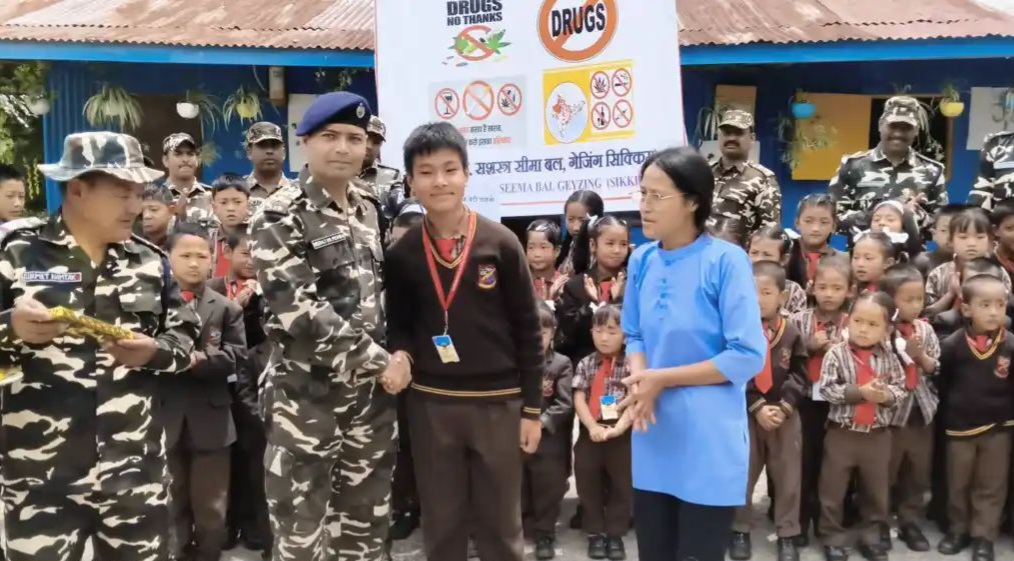 n6612102241745259443634119558093c5ab4c268b623901d8c15910ae8f6ef3eda5195697c7c4a6370ef53