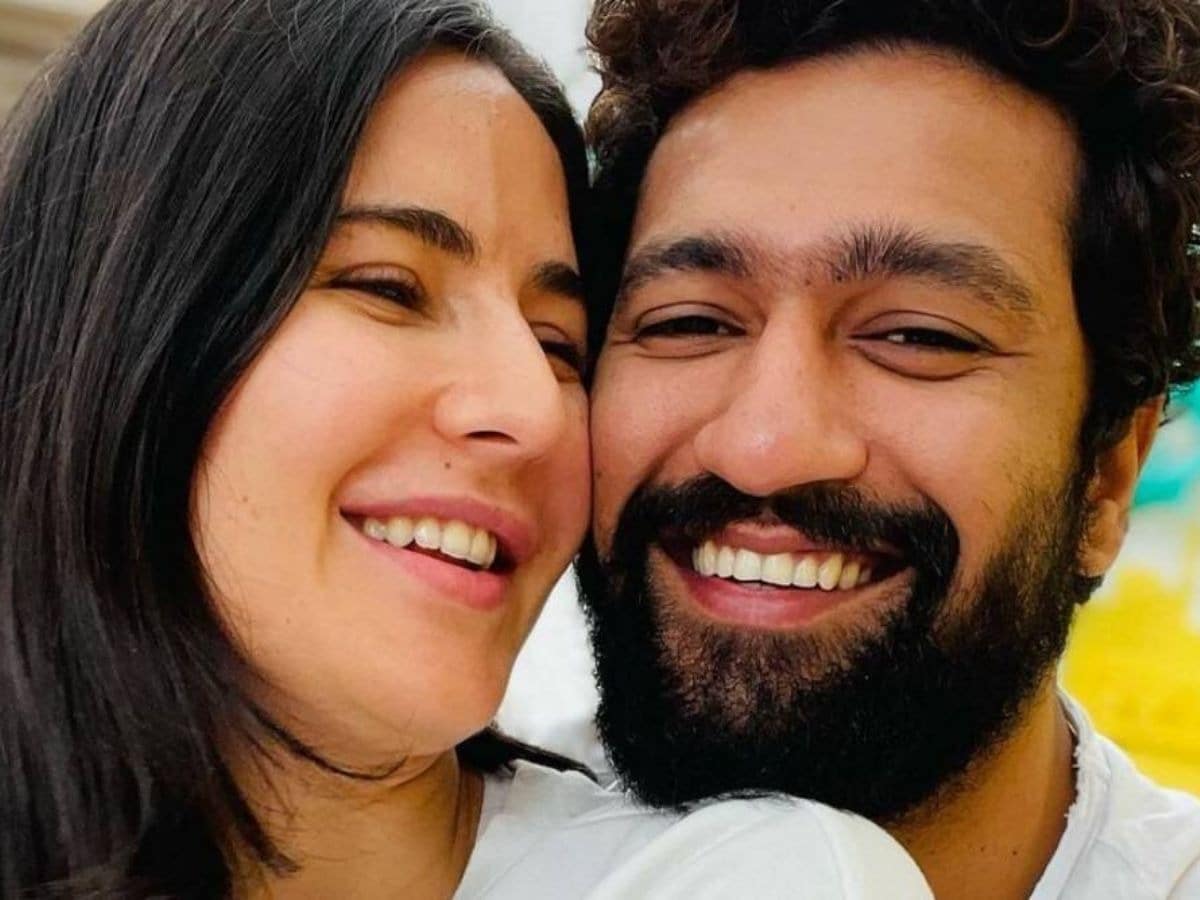 katrina_kaif_vicky_kaushal_photo_1741230899514_1741230916802