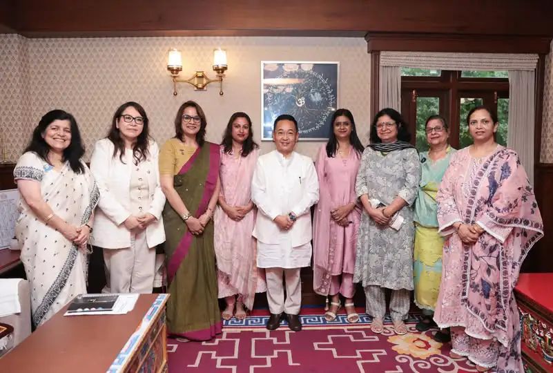 n6730576291752862628052e1c169405da295a7a55d17266b78513b5eb5938cbf36153313b56a9ad94670a3