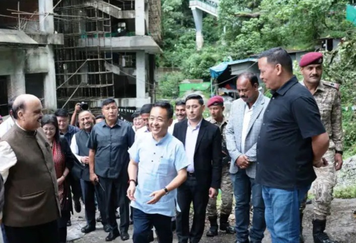 n67823632917561443780723621754e883f08aa872feed56c2212364e95e8c35c299e56592edf63f269b8d0