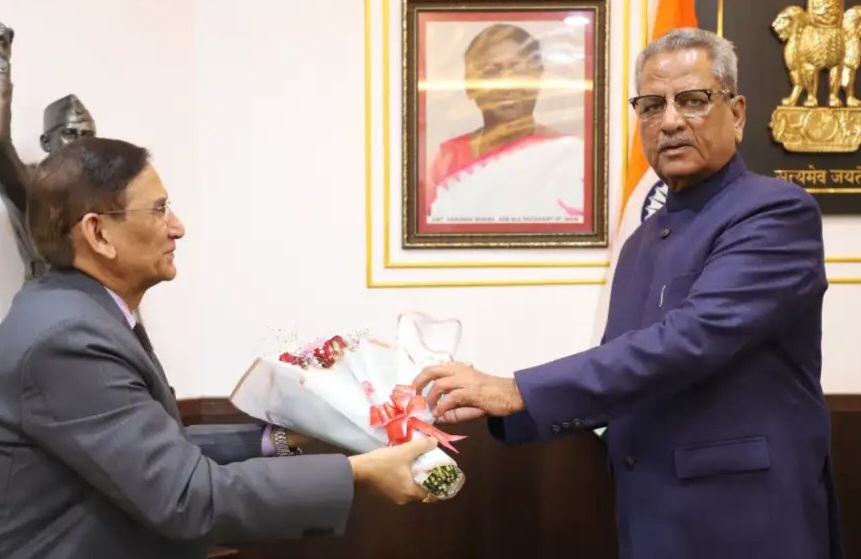 n679535473175692159196096b05ab11dba0cbeb621901b8426b49ea3bf141362871b2f2af7bce5228e719a