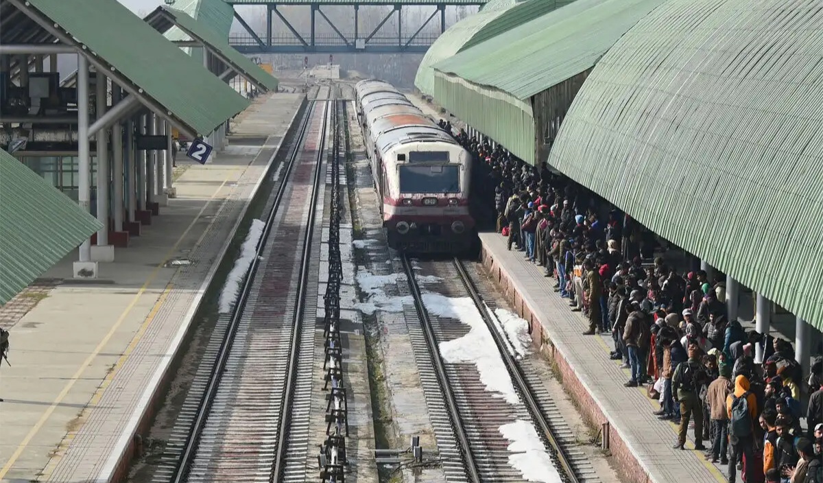 train-services-resume-in-kashmir-valley-railways