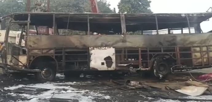 बसमा आगलागी हुँदा तीन नेपाली यात्रुको मृत्यु, २४ जना गम्भीर घाइते