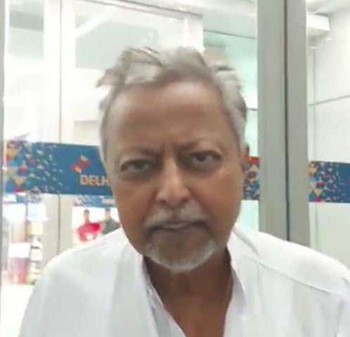 मुकुल रॉय को विधायक के रूप में अयोग्य घोषित करने के फैसले पर रोक