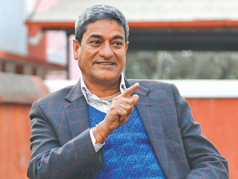 लेखक का कहना है कि पार्टी की वैधता का मुद्दा चुनाव आयोग और अदालतें तय करेंगी