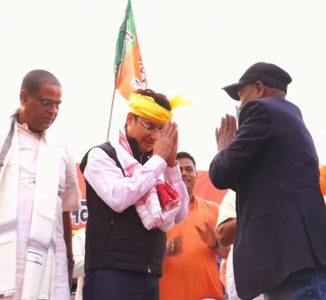 सांसद राजु विष्ट परिवर्तन जनसभामा सहभागी