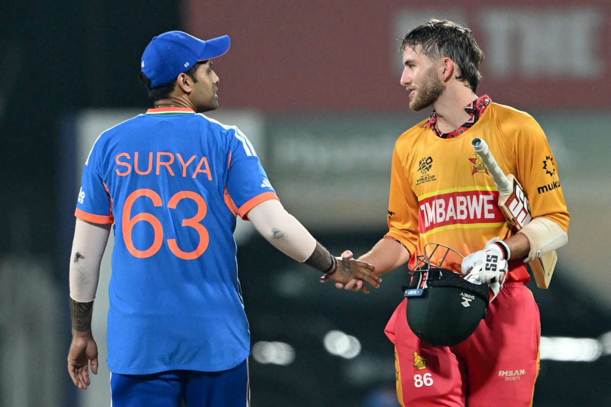 जिम्बाब्वेलाई पराजित गरी सेमिफाइनलको रेसमा कायम रह्यो भारत