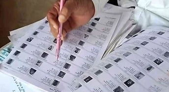 मतदाता सूची पुनरावलोकन बारे सर्वोच्च अदालतको टिप्पणी, पश्चिम बंगालमा देखिएका विवादप्रति चासो