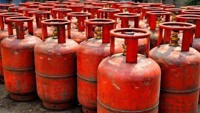 एलपीजी सिलेंडरको मूल्यमा फेरि वृद्धि