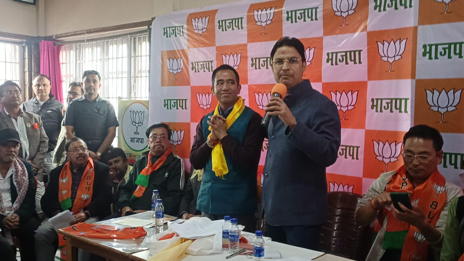 খর্সাঙে নির্বাচনী সভা অনুষ্ঠিত, অঞ্চলের উন্নয়ন ও কর্মসংস্থান সৃষ্টিতে জোর