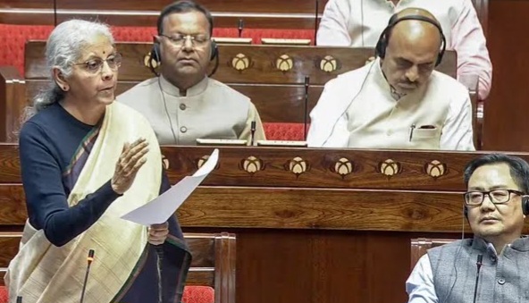 भारतमा लकडाउनको कुनै योजना छैन, पेट्रोल-डीजलको मूल्य स्थिर: वित्त मन्त्री