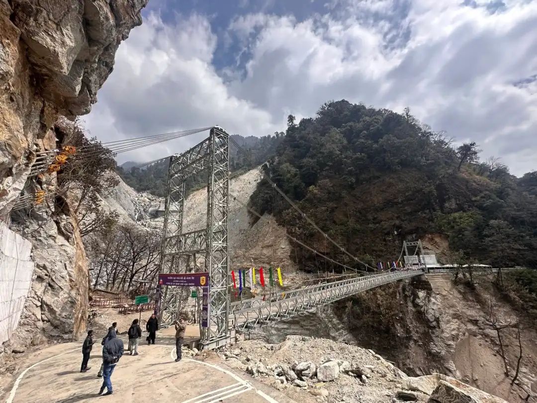 n703645016177290944727589b7907a6f83e3cb589beccb88dbf616d889b8e7bcc5f4693b5d73afd49f0727