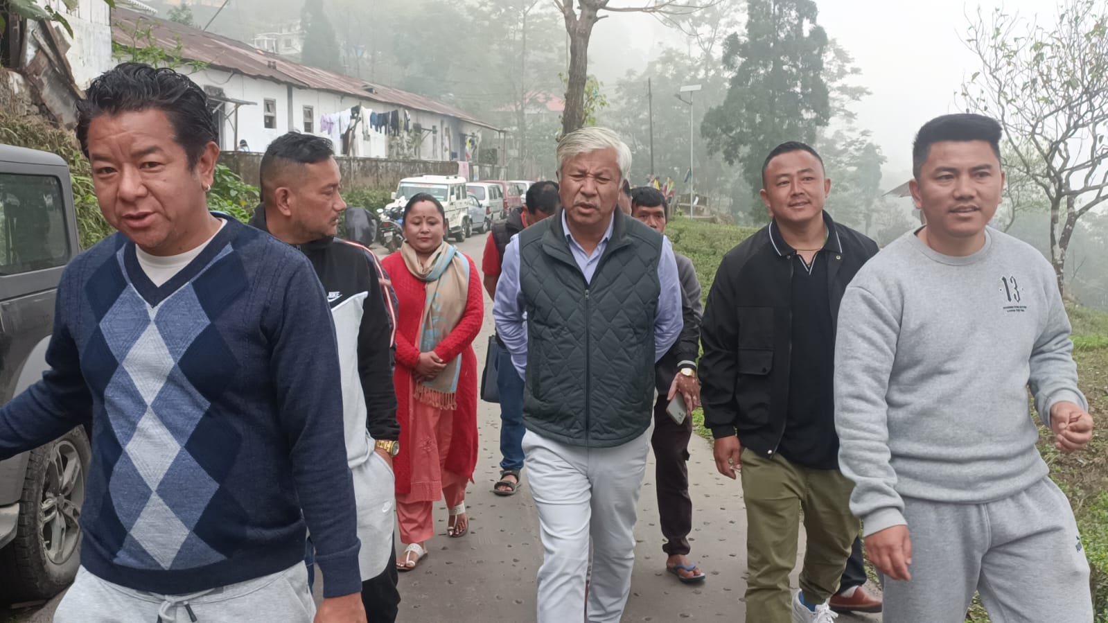 बाहिर र भित्रको कुरा गर्नुभन्दा राजनीति गर्नेहरुले इतिहास राम्रोसितले पढ्नुपर्छ: अमर लामा