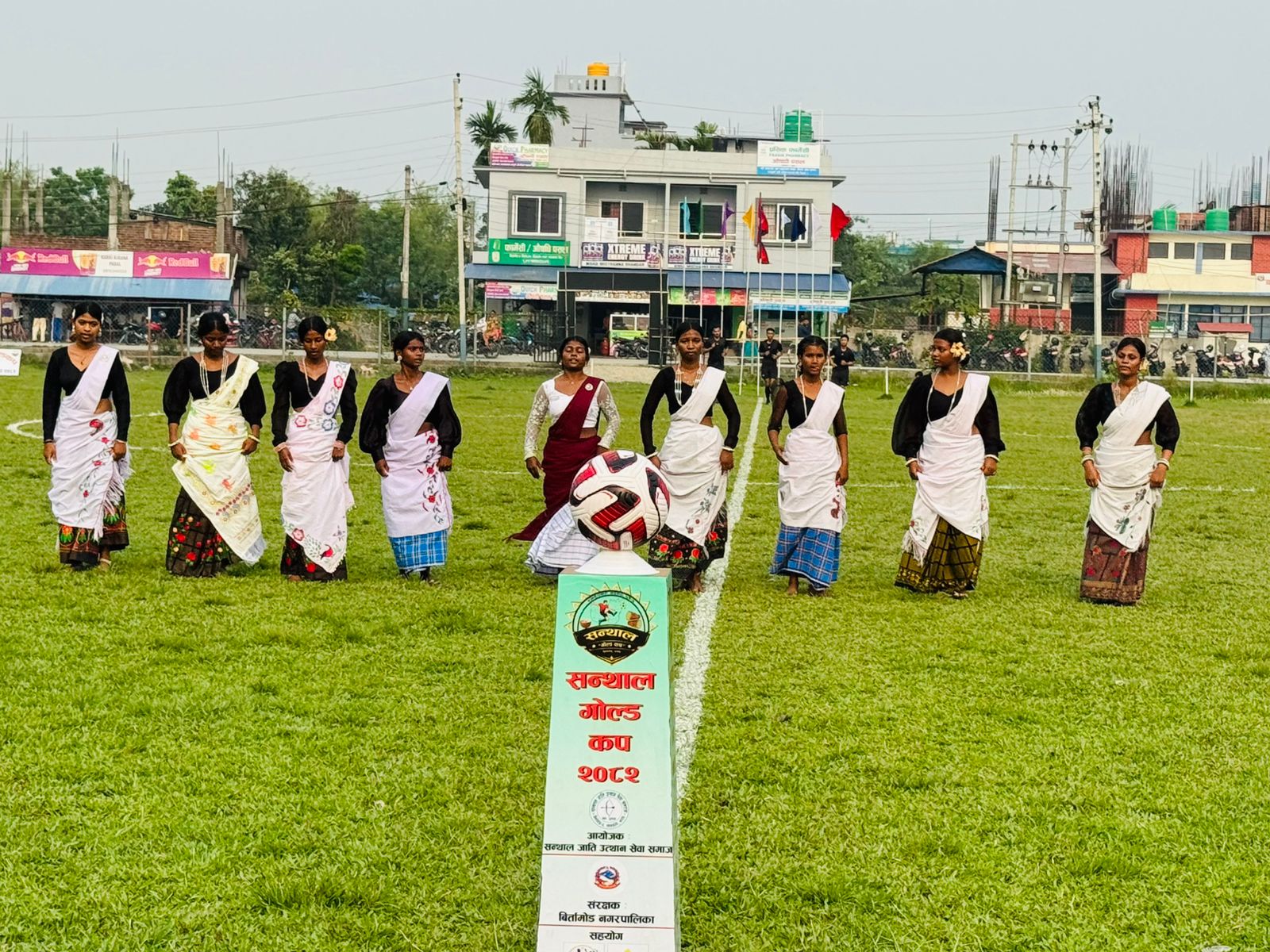 বিরতামোড়ে শুরু হলো সাঁওতাল গোল্ড কাপ; সেমিফাইনালে হাতিমারা