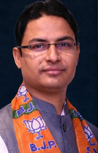 मजदुरको हक खोस्नेलाई कानुनले छोड्ने छैन, दार्जिलिङमा अब न्यायको शासन चल्नेछ: सांसद राजु विष्ट