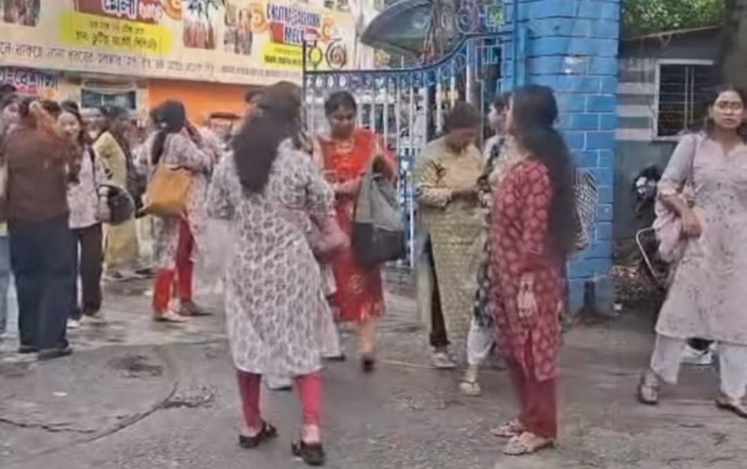 तलब वृद्धिको घोषणामा नसमेटिएको भन्दै सिलगढीका सहरी स्वास्थ्य केन्द्रका कर्मचारीहरूद्वारा ज्ञापनपत्र दर्ता