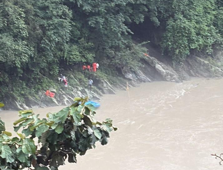 सिक्किमबाट सिलगढी गईरहेका एकै परिवारका तीनजना वयस्क र एक नाबालिक बेपत्ता, खोजी अभियान जारी