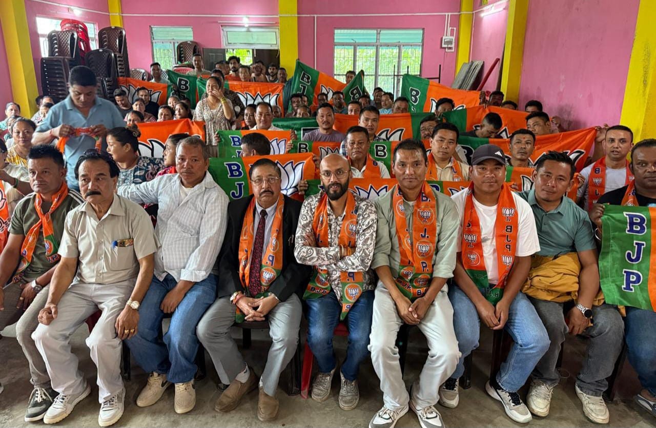 चुनभट्टी क्षेत्रमा १०० जना भाजपामा सामेल