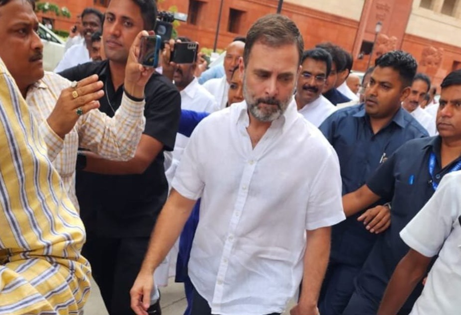 अम्दानीभन्दा बढी सम्पत्तिको मुद्दा: सर्वोच्च अदालत पुगे राहुल गान्धी